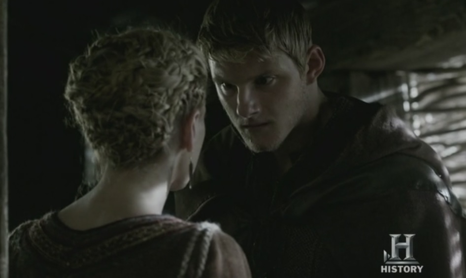 Björn demande à Lagertha de venir en aide à Ragnar.